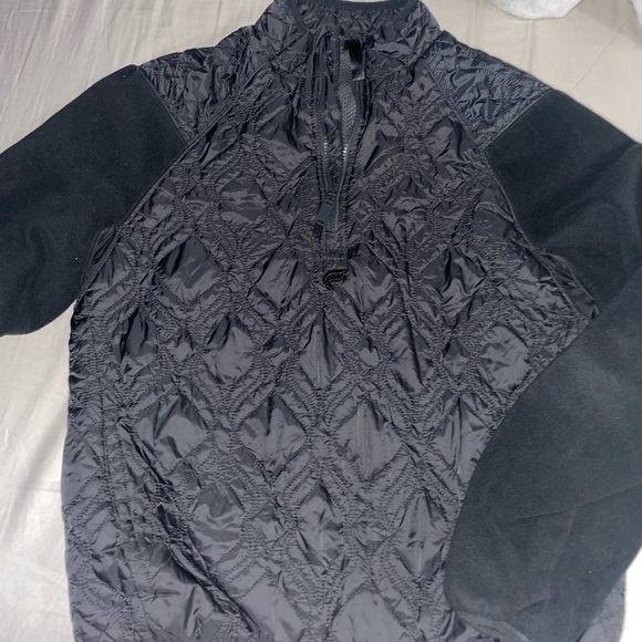 Fabletics Insulated quarter-zip Sweatshirt - Picture 4 of 5